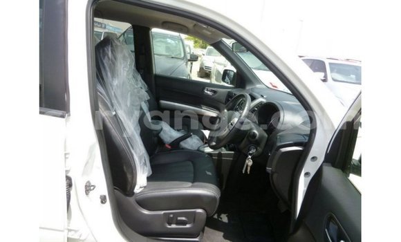 Acheter Import Utilitaire Nissan Evalia Blanc à Import - Dubai, Namibie Acheter Import Utilitaire Nissan Evalia Blanc à Import - Dubai, Namibie