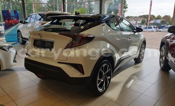 Acheter Occasion Voiture Toyota C-HR Blanc à Gobabis, Omaheke Acheter Occasion Voiture Toyota C-HR Blanc à Gobabis, Omaheke