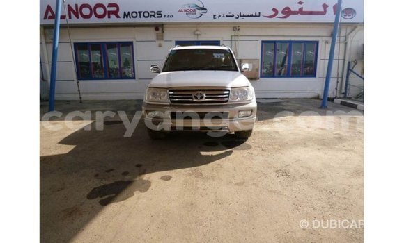 Acheter Import Voiture Toyota Land Cruiser Blanc à Import - Dubai, Namibie Acheter Import Voiture Toyota Land Cruiser Blanc à Import - Dubai, Namibie