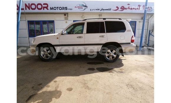 Acheter Import Voiture Toyota Land Cruiser Blanc à Import - Dubai, Namibie Acheter Import Voiture Toyota Land Cruiser Blanc à Import - Dubai, Namibie