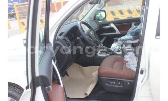 Buy Import Toyota Land Cruiser White Car in Import - Dubai in Namibia Buy Import Toyota Land Cruiser White Car in Import - Dubai in Namibia
