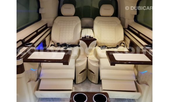 Acheter Import Voiture Mercedes-Benz 250 Noir à Import - Dubai, Namibie Acheter Import Voiture Mercedes-Benz 250 Noir à Import - Dubai, Namibie