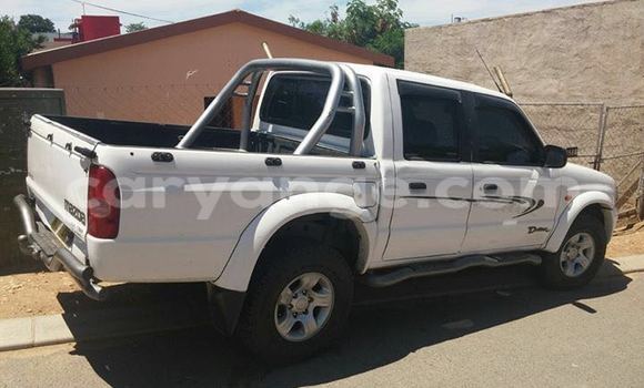 Buy Used Mazda 323 White Car in Windhoek in Namibia Buy Used Mazda 323 White Car in Windhoek in Namibia