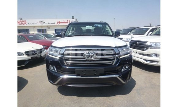 Acheter Import Voiture Toyota Land Cruiser Bleu à Import - Dubai, Namibie Acheter Import Voiture Toyota Land Cruiser Bleu à Import - Dubai, Namibie