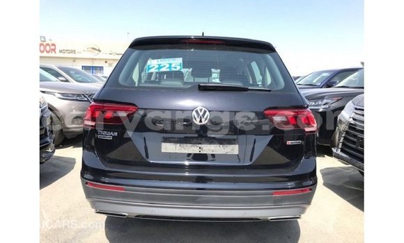 Acheter Import Voiture Volkswagen Tiguan Noir à Import - Dubai, Namibie Acheter Import Voiture Volkswagen Tiguan Noir à Import - Dubai, Namibie