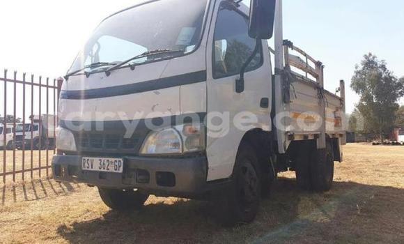 Acheter Occasion Voiture Toyota Dyna Blanc à Windhoek, Namibie Acheter Occasion Voiture Toyota Dyna Blanc à Windhoek, Namibie