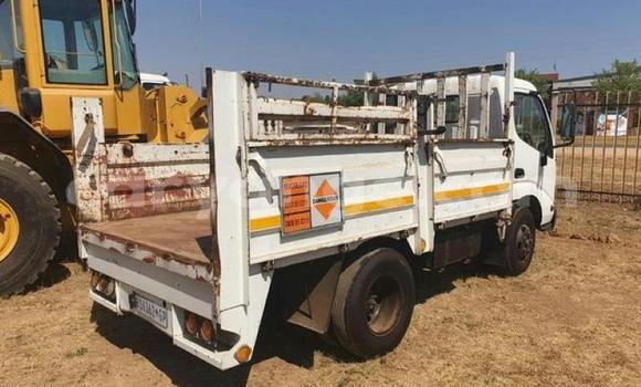 Acheter Occasion Voiture Toyota Dyna Blanc à Windhoek, Namibie Acheter Occasion Voiture Toyota Dyna Blanc à Windhoek, Namibie