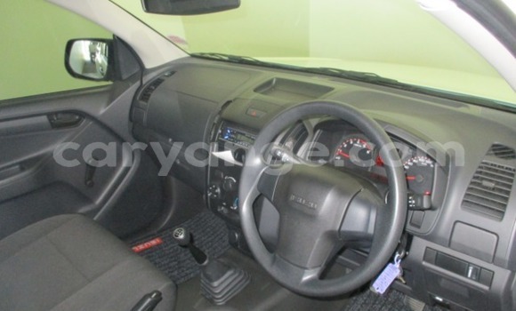 Acheter Occasion Voiture Isuzu KB Blanc à Karasburg, Karas Acheter Occasion Voiture Isuzu KB Blanc à Karasburg, Karas