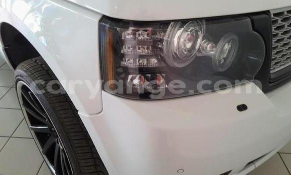 Acheter Occasion Voiture Land Rover Range Rover Vogue Blanc à Windhoek, Namibie Acheter Occasion Voiture Land Rover Range Rover Vogue Blanc à Windhoek, Namibie