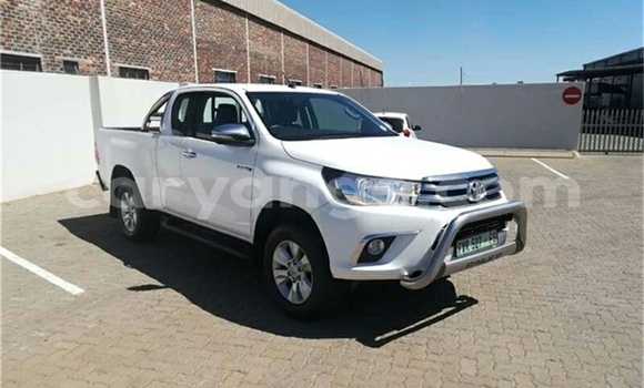 Buy Used Toyota Hilux White Car in Walvis Bay in Namibia Buy Used Toyota Hilux White Car in Walvis Bay in Namibia