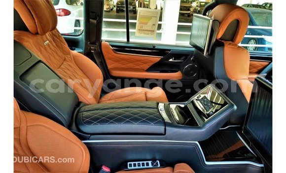 Acheter Import Voiture Lexus LX Noir à Import - Dubai, Namibie Acheter Import Voiture Lexus LX Noir à Import - Dubai, Namibie