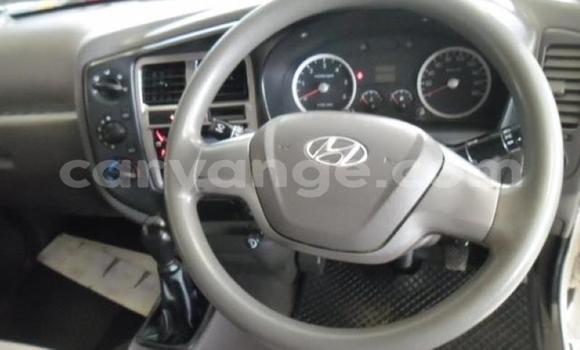 Buy Used Hyundai H1 White Car in Karasburg in Karas Buy Used Hyundai H1 White Car in Karasburg in Karas