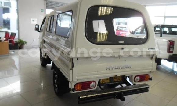 Buy Used Hyundai H1 White Car in Karasburg in Karas Buy Used Hyundai H1 White Car in Karasburg in Karas