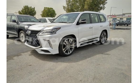 Acheter Import Voiture Lexus LX Blanc à Import - Dubai, Namibie Acheter Import Voiture Lexus LX Blanc à Import - Dubai, Namibie