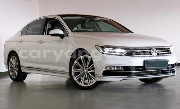 Acheter Occasion Voiture Volkswagen Passat Blanc à Windhoek, Namibie Acheter Occasion Voiture Volkswagen Passat Blanc à Windhoek, Namibie
