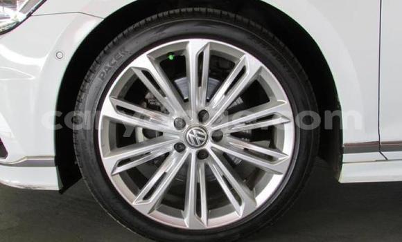 Acheter Occasion Voiture Volkswagen Passat Blanc à Windhoek, Namibie Acheter Occasion Voiture Volkswagen Passat Blanc à Windhoek, Namibie