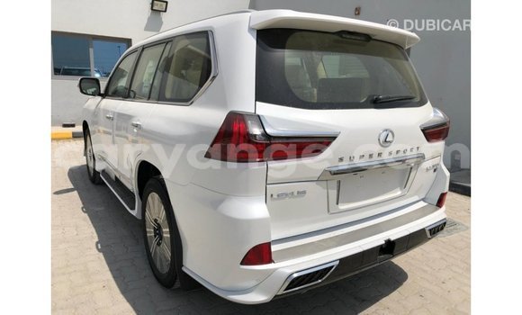 Acheter Import Voiture Lexus LX Blanc à Import - Dubai, Namibie Acheter Import Voiture Lexus LX Blanc à Import - Dubai, Namibie
