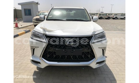 Acheter Import Voiture Lexus LX Blanc à Import - Dubai, Namibie Acheter Import Voiture Lexus LX Blanc à Import - Dubai, Namibie