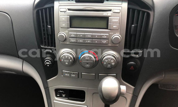 Buy Used Hyundai H1 Silver Car in Windhoek in Namibia Buy Used Hyundai H1 Silver Car in Windhoek in Namibia