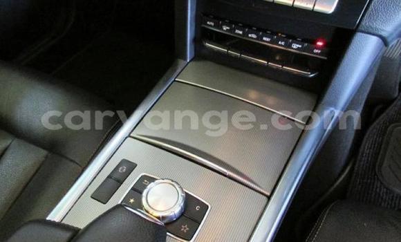 Acheter Occasion Voiture Mercedes-Benz E–Class Blanc à Windhoek, Namibie Acheter Occasion Voiture Mercedes-Benz E–Class Blanc à Windhoek, Namibie