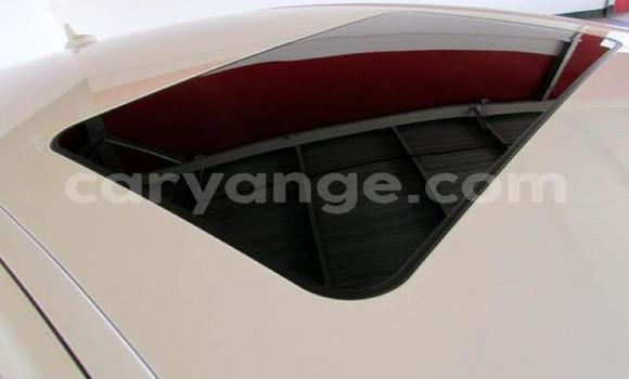 Acheter Occasion Voiture Mercedes-Benz E–Class Blanc à Windhoek, Namibie Acheter Occasion Voiture Mercedes-Benz E–Class Blanc à Windhoek, Namibie