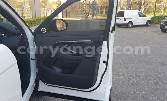 Buy Used Land Rover Range Rover Evoque White Car in Gobabis in Omaheke Buy Used Land Rover Range Rover Evoque White Car in Gobabis in Omaheke