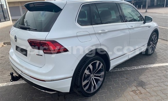 Acheter Occasion Voiture Volkswagen Tiguan Blanc à Gobabis, Omaheke Acheter Occasion Voiture Volkswagen Tiguan Blanc à Gobabis, Omaheke