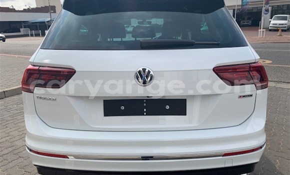 Acheter Occasion Voiture Volkswagen Tiguan Blanc à Gobabis, Omaheke Acheter Occasion Voiture Volkswagen Tiguan Blanc à Gobabis, Omaheke