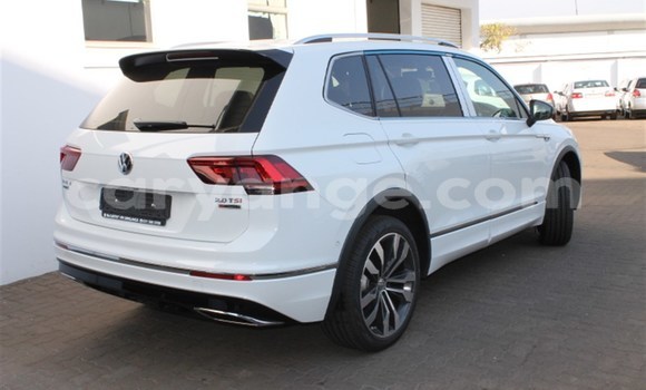 Acheter Occasion Voiture Volkswagen Tiguan Blanc à Gobabis, Omaheke Acheter Occasion Voiture Volkswagen Tiguan Blanc à Gobabis, Omaheke