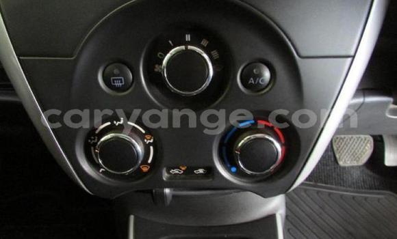 Acheter Occasion Voiture Nissan Almera Beige à Windhoek, Namibie Acheter Occasion Voiture Nissan Almera Beige à Windhoek, Namibie