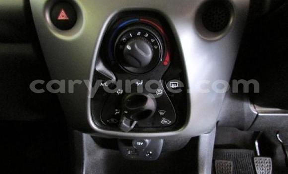 Acheter Occasion Voiture Toyota Aygo Bleu à Windhoek, Namibie Acheter Occasion Voiture Toyota Aygo Bleu à Windhoek, Namibie