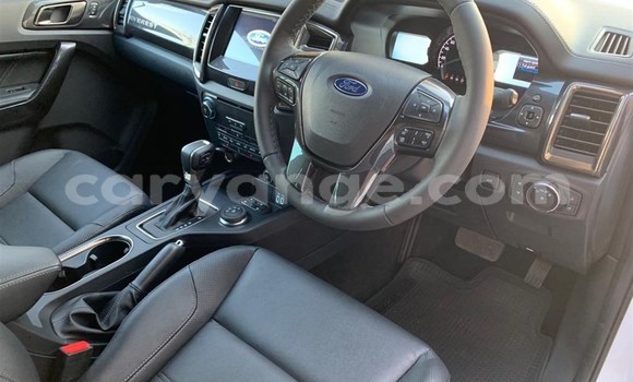 Buy Used Ford Everest White Car in Karasburg in Karas Buy Used Ford Everest White Car in Karasburg in Karas