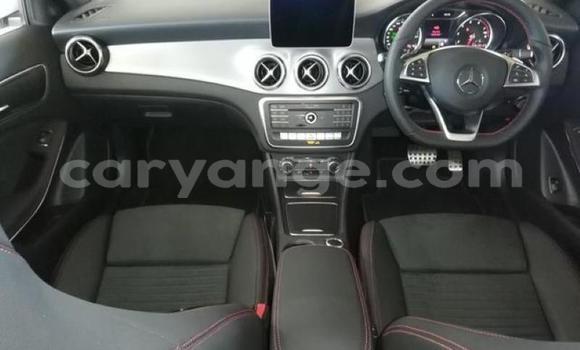 Buy Used Mercedes-Benz GLA-klasse White Car in Karasburg in Karas Buy Used Mercedes-Benz GLA-klasse White Car in Karasburg in Karas