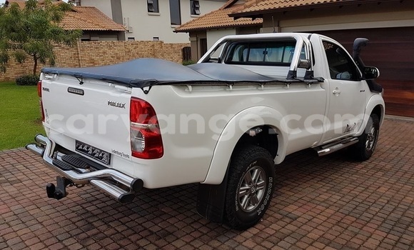 Buy Used Toyota Hilux White Car in Leonardville in Omaheke Buy Used Toyota Hilux White Car in Leonardville in Omaheke
