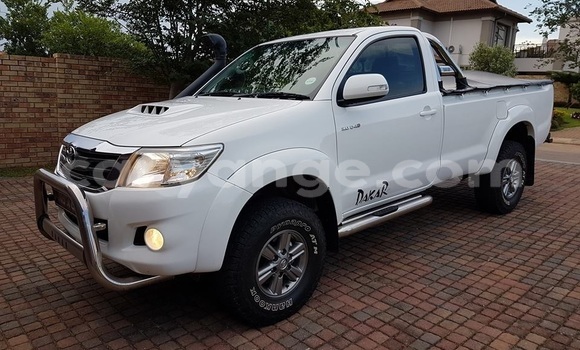 Buy Used Toyota Hilux White Car in Leonardville in Omaheke Buy Used Toyota Hilux White Car in Leonardville in Omaheke