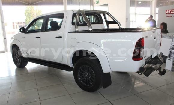 Buy Used Toyota Hilux White Car in Windhoek in Namibia Buy Used Toyota Hilux White Car in Windhoek in Namibia
