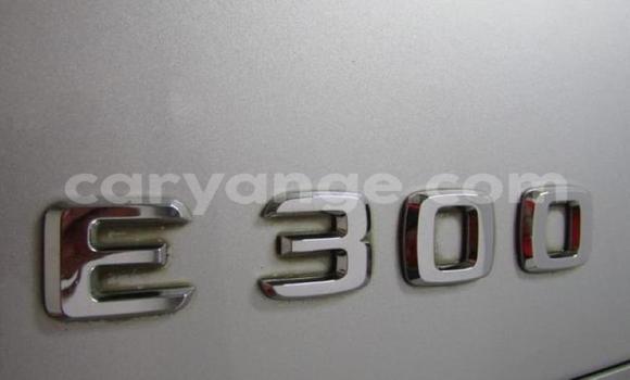 Acheter Occasion Voiture Mercedes-Benz E–Class Gris à Karasburg, Karas Acheter Occasion Voiture Mercedes-Benz E–Class Gris à Karasburg, Karas