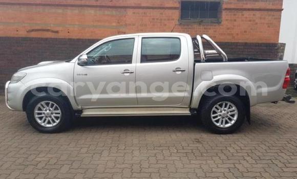 Buy Used Toyota Hilux Silver Car in Karasburg in Karas Buy Used Toyota Hilux Silver Car in Karasburg in Karas