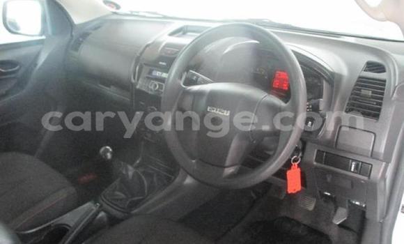 Buy Used Isuzu KB White Car in Windhoek in Namibia Buy Used Isuzu KB White Car in Windhoek in Namibia