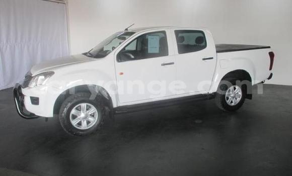 Buy Used Isuzu KB White Car in Windhoek in Namibia Buy Used Isuzu KB White Car in Windhoek in Namibia