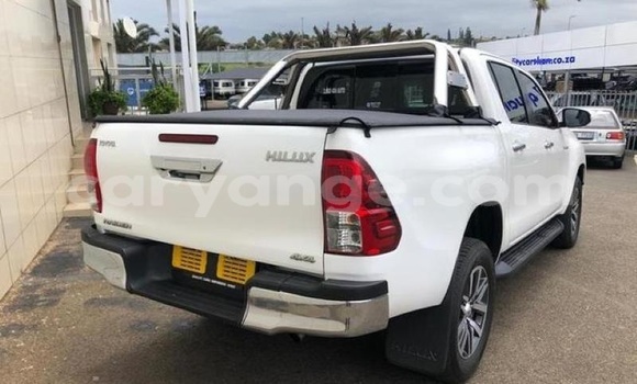 Acheter Occasion Voiture Toyota Hilux Blanc à Karasburg, Karas Acheter Occasion Voiture Toyota Hilux Blanc à Karasburg, Karas
