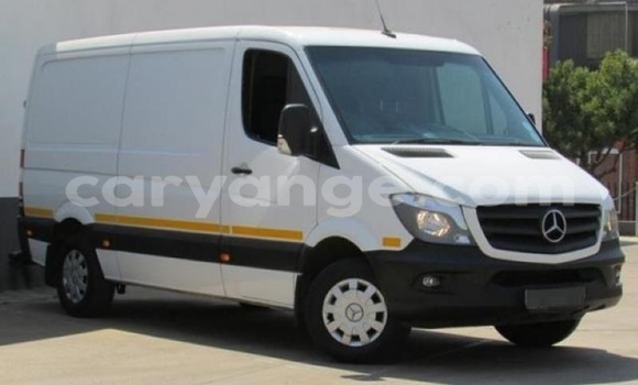 Buy Used Mercedes‒Benz Sprinter White Truck in Windhoek in Namibia