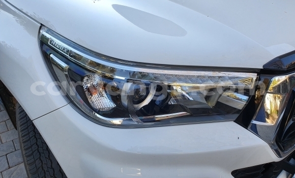 Buy Used Toyota Hilux White Car in Karasburg in Karas Buy Used Toyota Hilux White Car in Karasburg in Karas