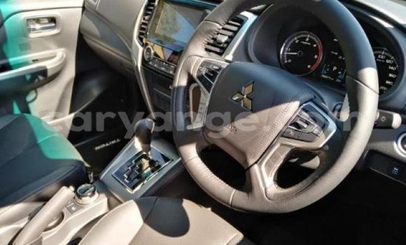 Buy Used Mitsubishi Triton White Car in Windhoek in Namibia Buy Used Mitsubishi Triton White Car in Windhoek in Namibia