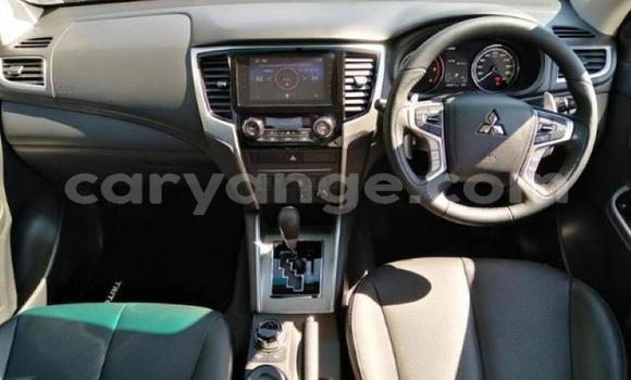 Buy Used Mitsubishi Triton White Car in Windhoek in Namibia Buy Used Mitsubishi Triton White Car in Windhoek in Namibia