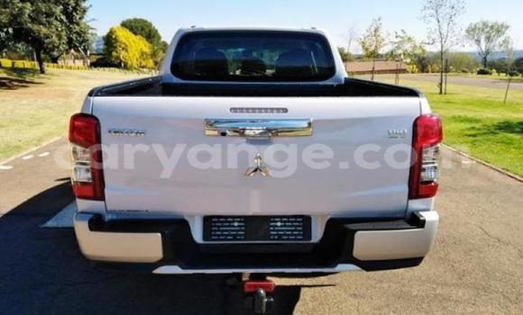 Buy Used Mitsubishi Triton White Car in Windhoek in Namibia Buy Used Mitsubishi Triton White Car in Windhoek in Namibia