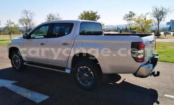 Buy Used Mitsubishi Triton White Car in Windhoek in Namibia Buy Used Mitsubishi Triton White Car in Windhoek in Namibia