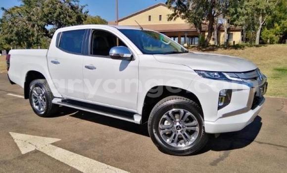 Buy Used Mitsubishi Triton White Car in Windhoek in Namibia Buy Used Mitsubishi Triton White Car in Windhoek in Namibia