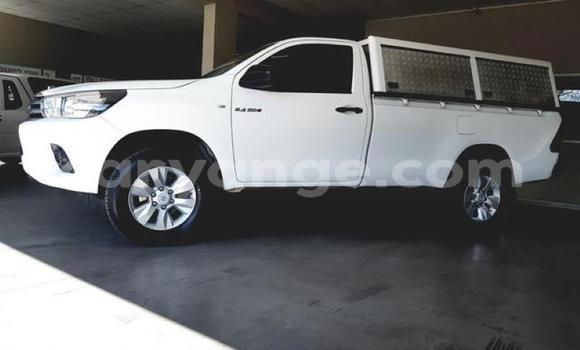 Buy Used Toyota Hilux White Car in Karasburg in Karas Buy Used Toyota Hilux White Car in Karasburg in Karas