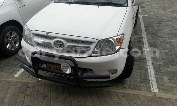 Acheter Occasion Voiture Toyota Hilux Blanc à Windhoek, Namibie Acheter Occasion Voiture Toyota Hilux Blanc à Windhoek, Namibie